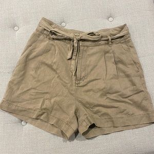 Faherty women’s shorts Medium